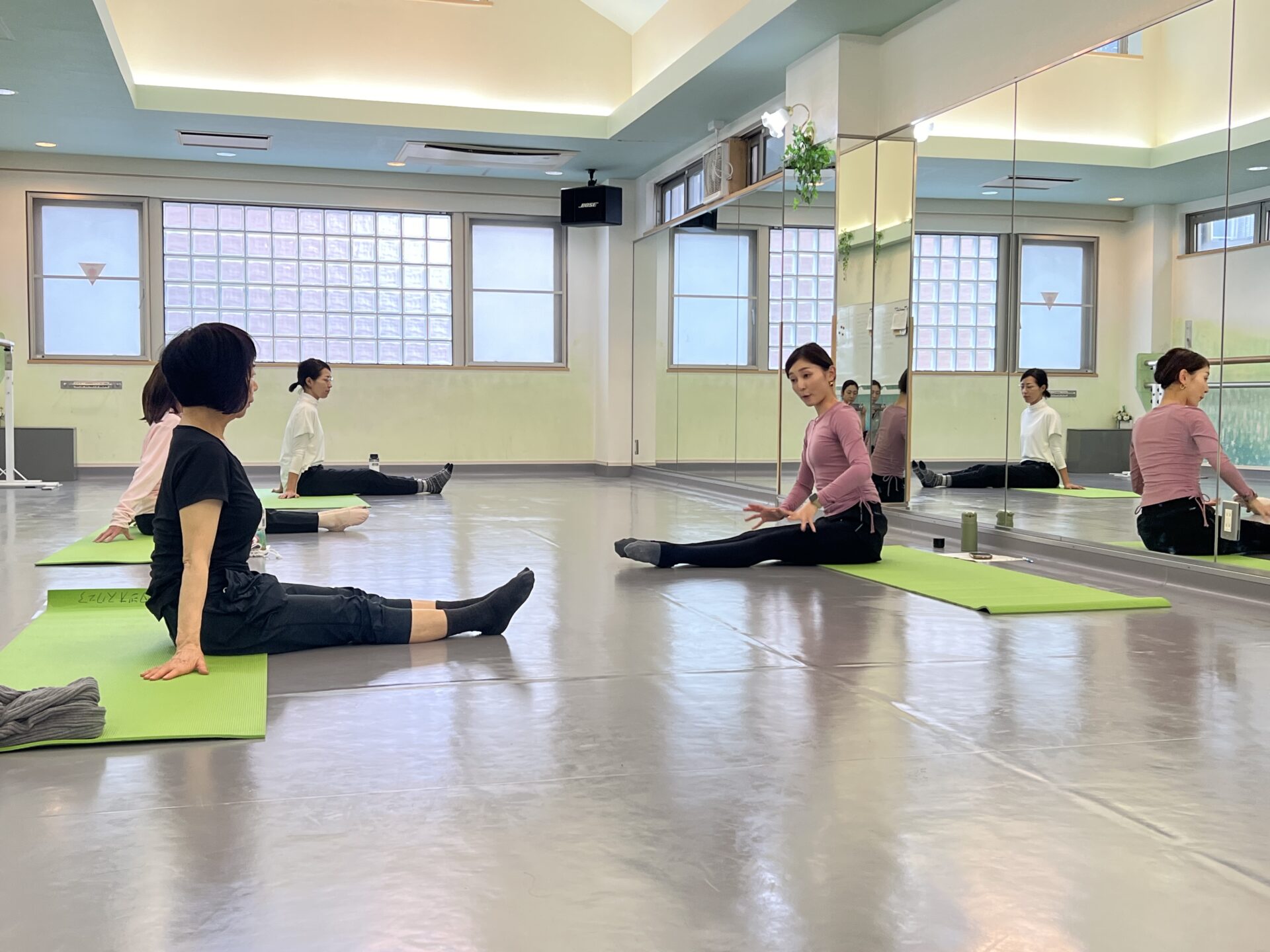 下高井戸 駅前 バレエ レッスン バーオソル 杉並区 世田谷区 教室 ダンススタジオ レンタルスタジオ インストラクター